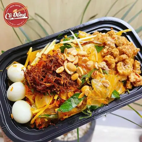 Hình ảnh Bánh tráng phơi sương trộn mỡ hành tóp mỡ