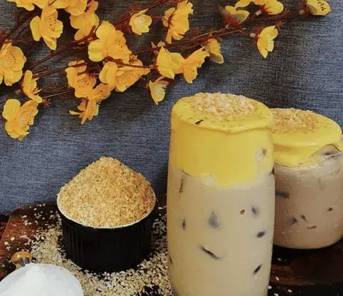Hình ảnh Trà sữa kem trứng dừa nướng 