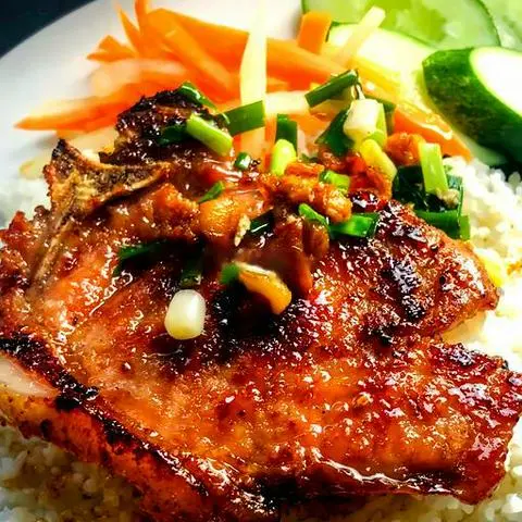 Hình ảnh Sườn cốt lết nướng (Không cơm)/ Grilled Pork Chop without rice
