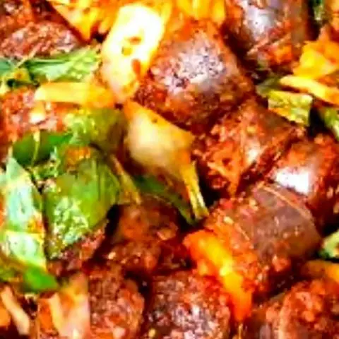 Hình ảnh 순대볶음 . Lòng heo thập cẩm xào cay+mì cúc su +món ăn phụ 