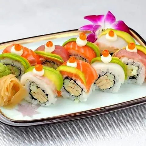 Hình ảnh Sushi Cầu Vồng R2 - Rainbow Roll