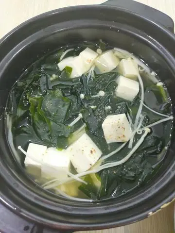 Hình ảnh Soup rong biển - Không cơm