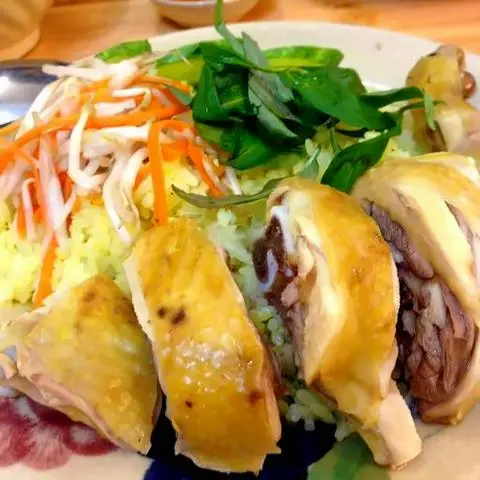 Hình ảnh CƠM ĐÙI - GỎI RAU