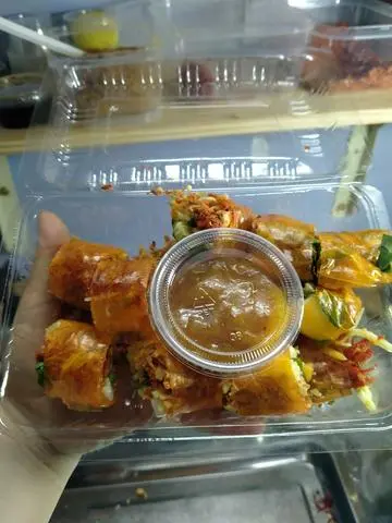 Hình ảnh Bánh tráng cuốn sốt muối béo