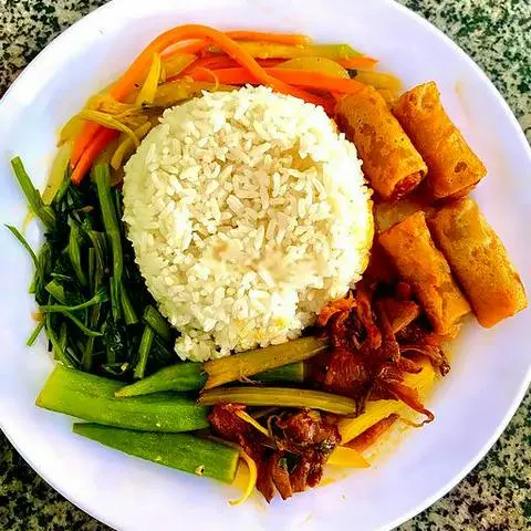 Hình ảnh Cơm chả giò chiên chay