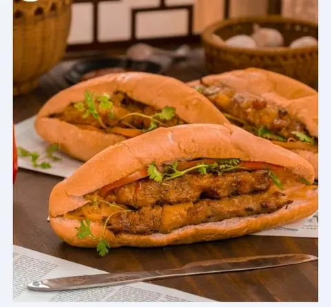 Hình ảnh BÁNH MỲ NEM NƯỚNG 