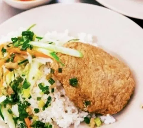 Hình ảnh Cơm Tấm Chả Cá Chiên Dai Ngon 