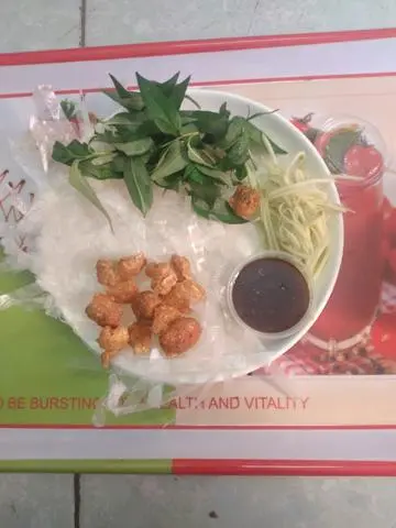 Hình ảnh Bánh tráng chấm Tép Mở trứng Cút 