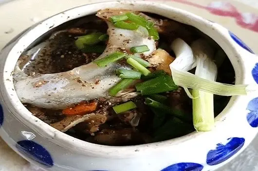 Hình ảnh Mắt cá ngừ tiềm thuốc bắc