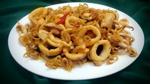 Hình ảnh Mực xào sả ớt