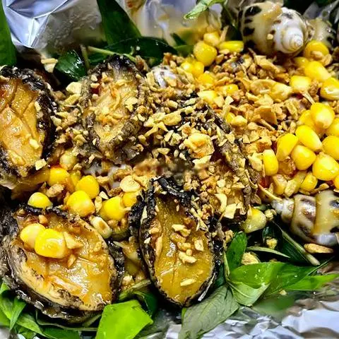 Hình ảnh Combo Thượng Hạng: Bào Ngư - Ốc Hương (Sốt Bơ Bắp)