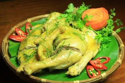 Hình ảnh Gà chặt lá chanh 2 người ăn