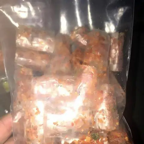 Hình ảnh Cuộn siêu tôm tỏi 200gram