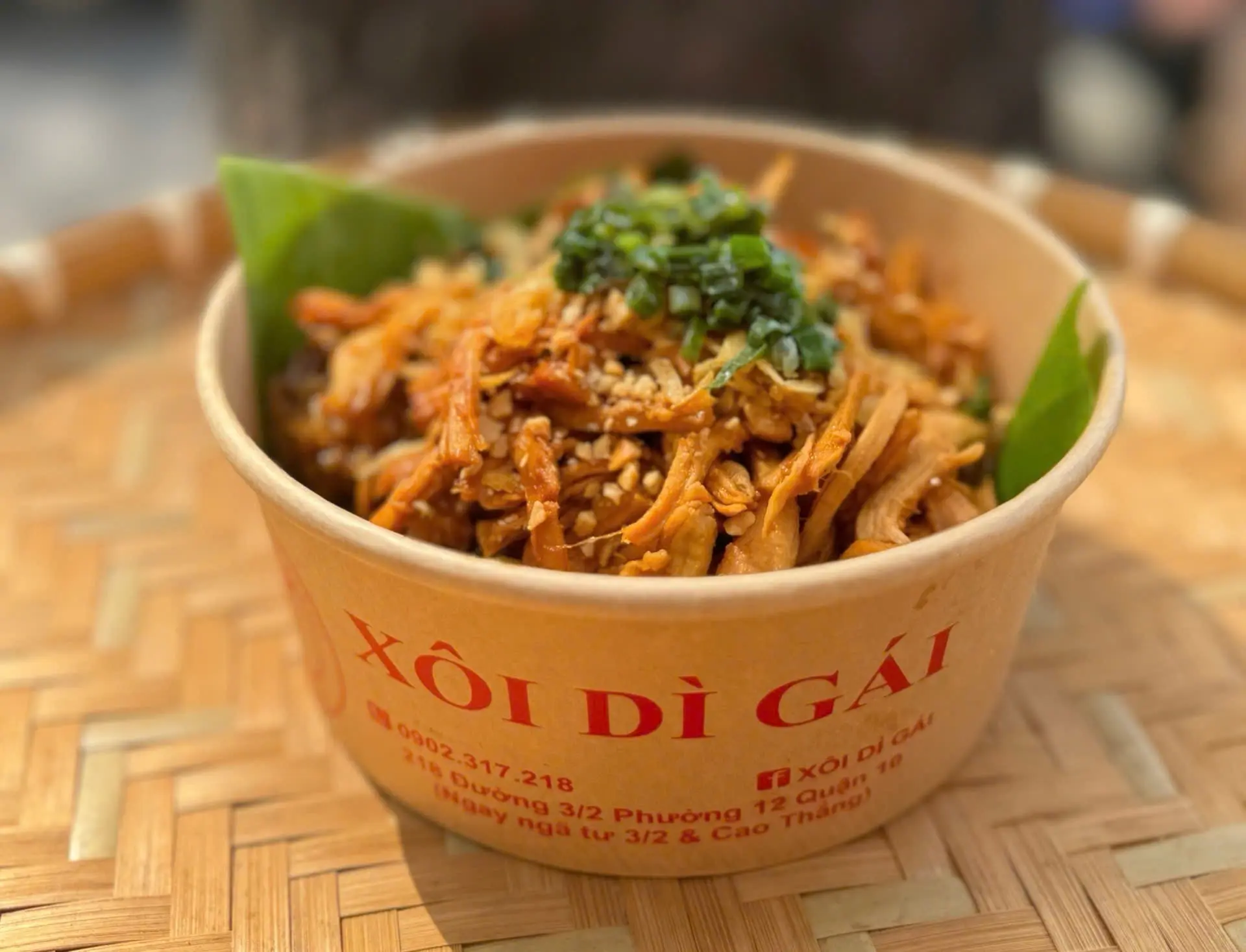 Hình ảnh Xôi bát bửu gà xé