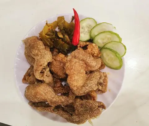 Hình ảnh Mì xào da gà giòn