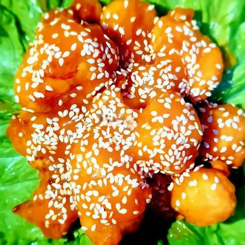 Hình ảnh 2 Gà viên sốt Phomai trứng muối