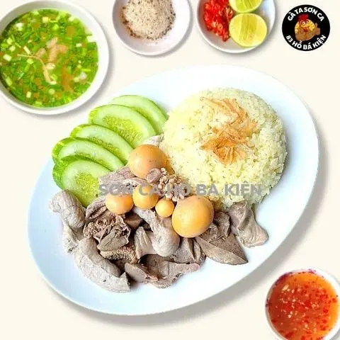 Hình ảnh Cơm lòng trứng dồi