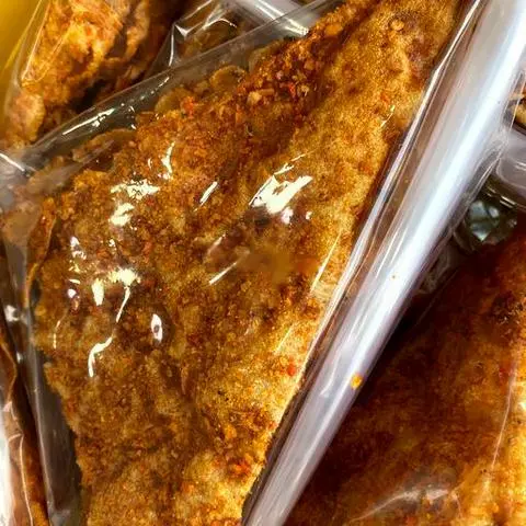 Hình ảnh Bánh tráng nướng sate tỏi giòn đậm đà