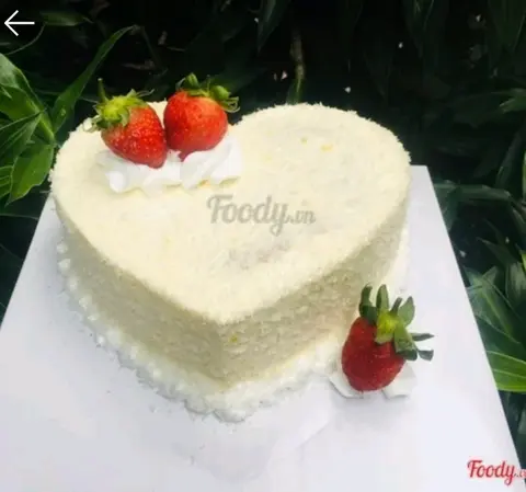 Hình ảnh Bánh Kem Bắp trái tim gắn dâu tây 20cm 03