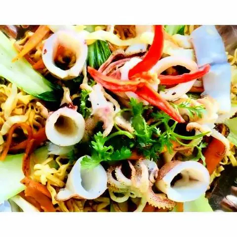 Hình ảnh Hủ tiếu xào mực