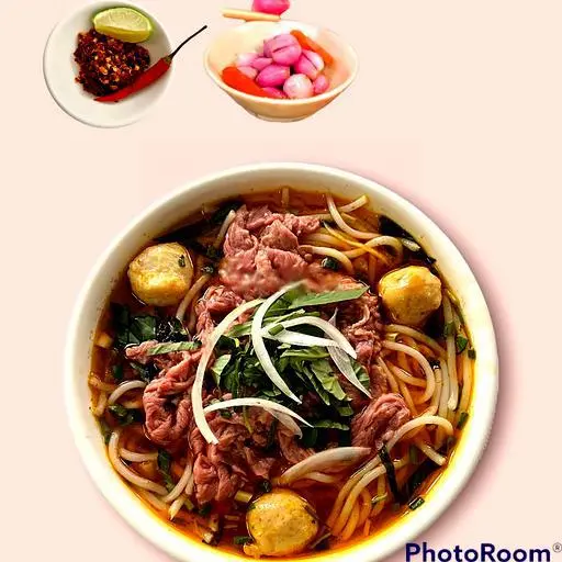 Hình ảnh Bún bò tái chả