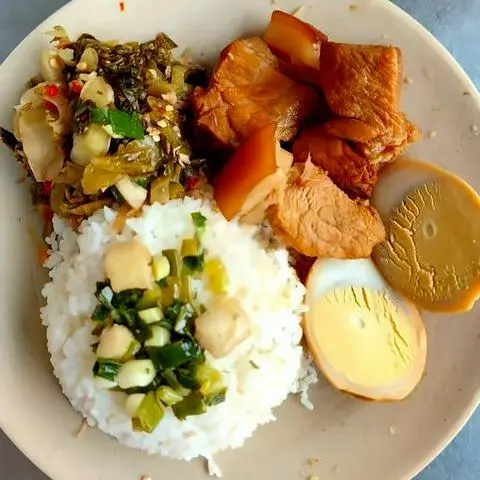 Hình ảnh Cơm Thịt Kho Trứng