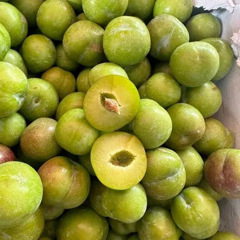 Hình ảnh Mận xanh róc hạt 1kg