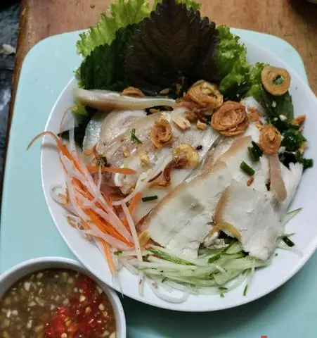 Hình ảnh Bún thịt luộc tai heo mắm nêm