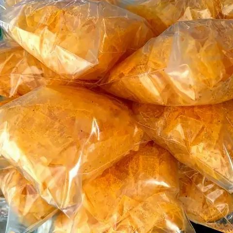 Hình ảnh Bánh tráng pho mai ko  cay miếng vuông 