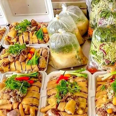 Hình ảnh Gỏi gà nguyên con