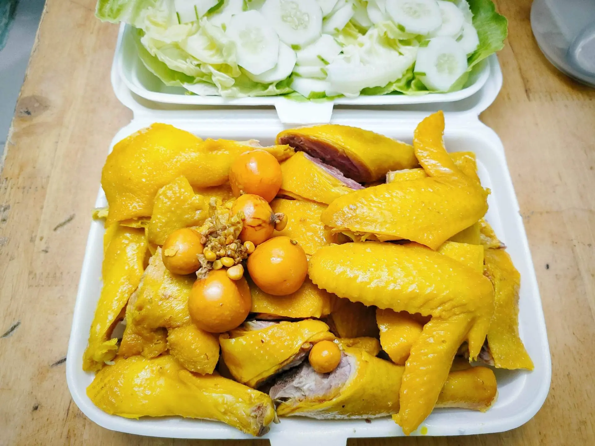 Hình ảnh gà ủ muối hoa tiêu nguyên con ôm trứng