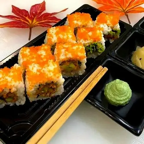 Hình ảnh Sushi Da Cá Hồi Chiên Giòn - Salmon Skin Roll