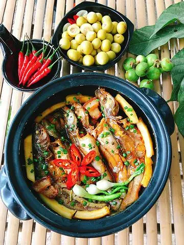 Hình ảnh Cơm cá Lăng kho tộ