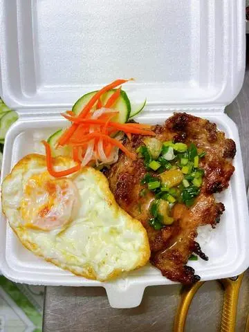 Hình ảnh Cơm trứng ốp la