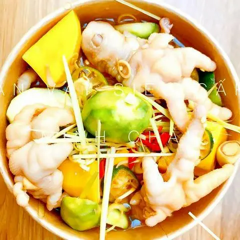 Hình ảnh Chân gà sả tắc rút xương