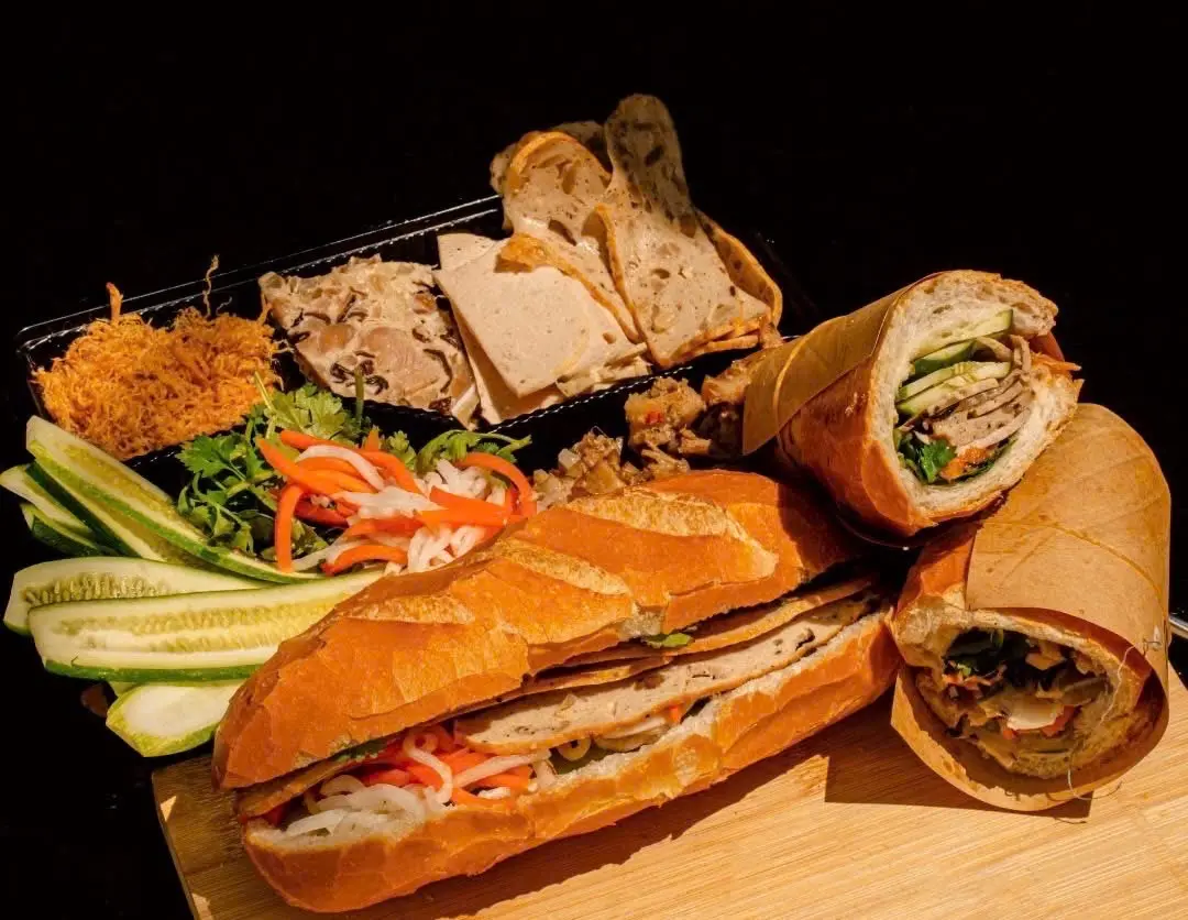 Hình ảnh Bánh mì giò thủ