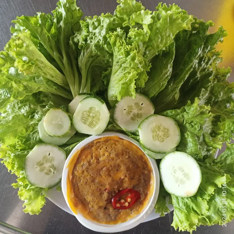 Hình ảnh Cơm Mắm Chưng Cá Linh