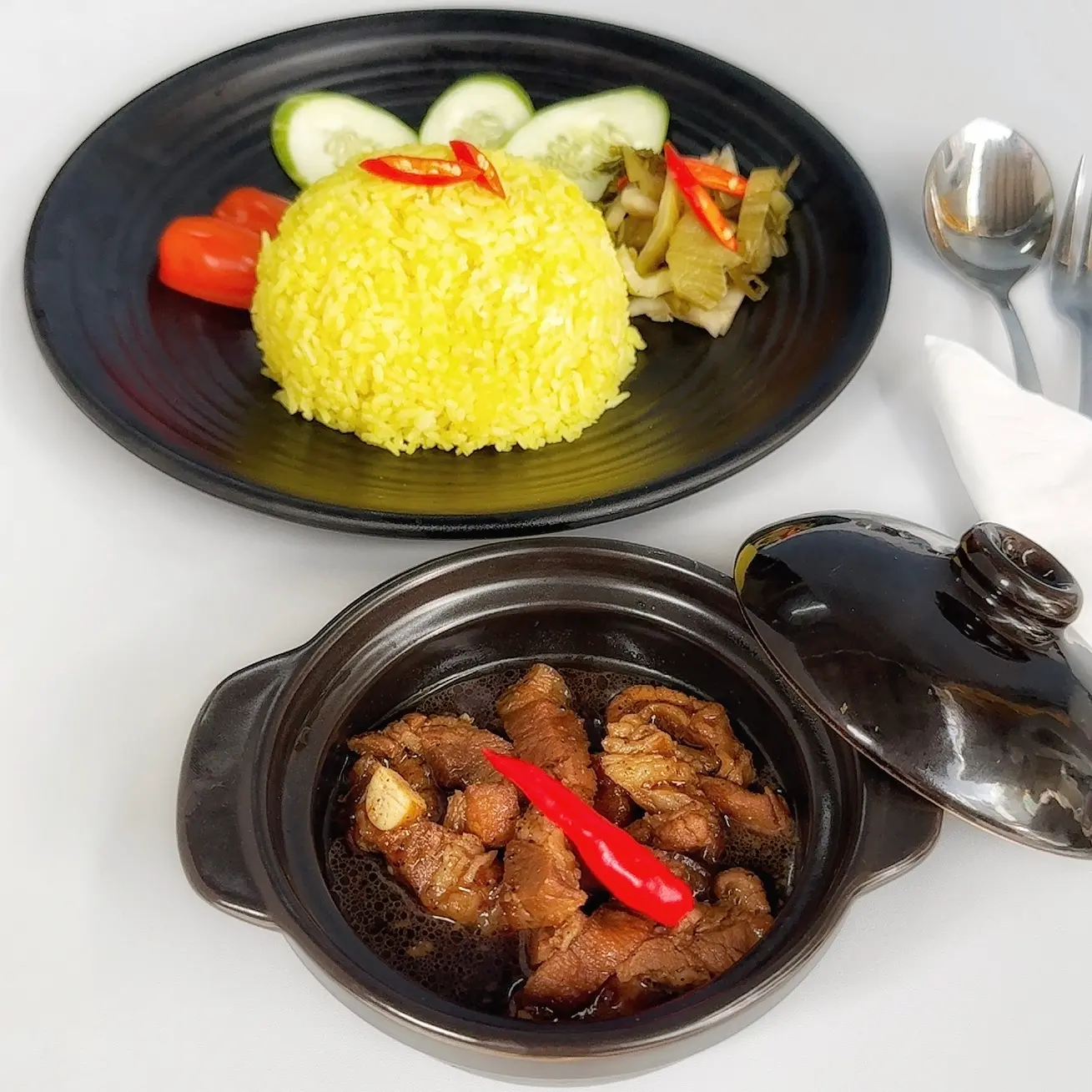 Hình ảnh Cơm Thịt Kho Tiêu