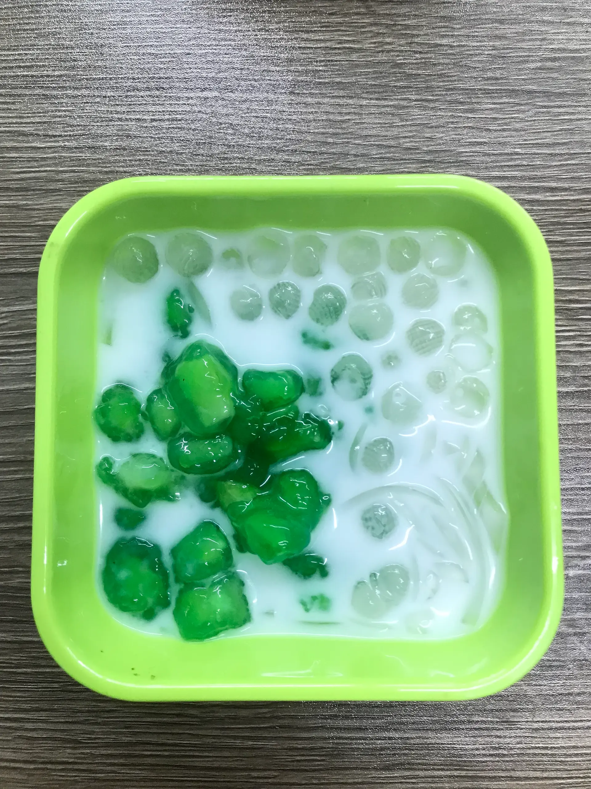 Hình ảnh chè dừa non lá nếp