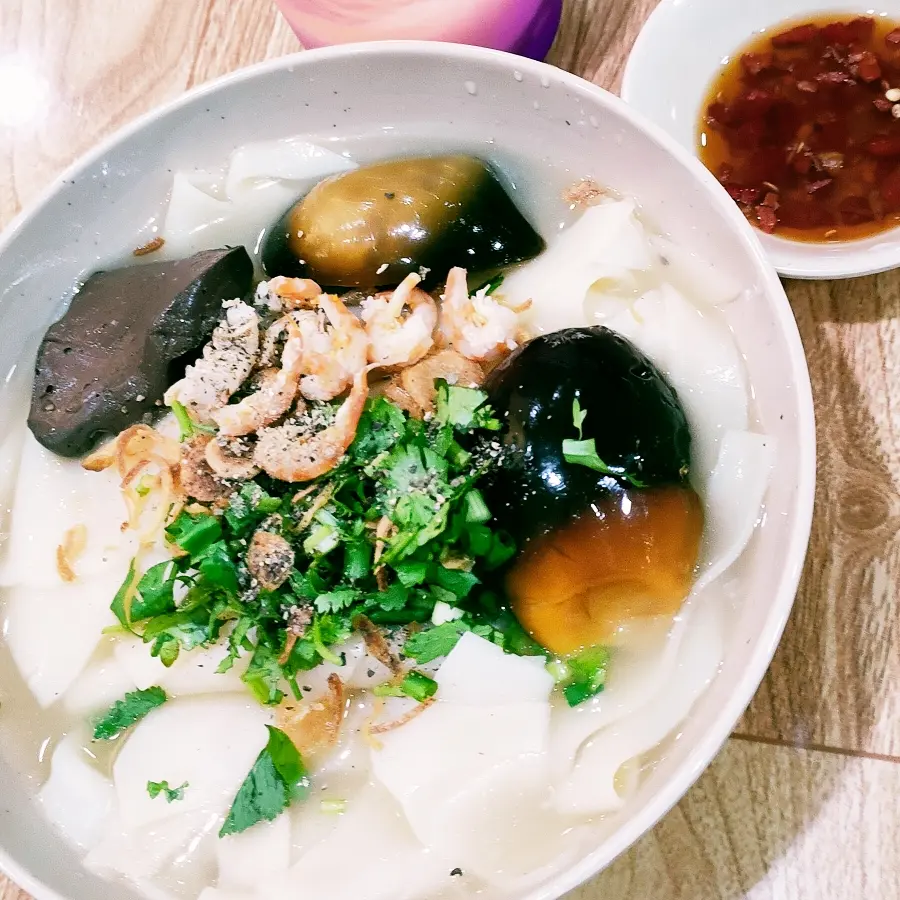 Hình ảnh Hoành thánh lá trứng bách thảo