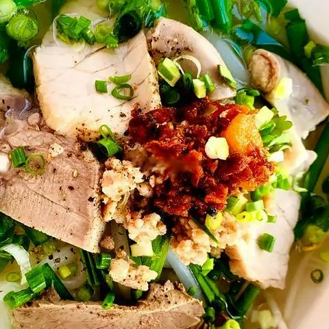 Hình ảnh Hoành thánh thịt lòng