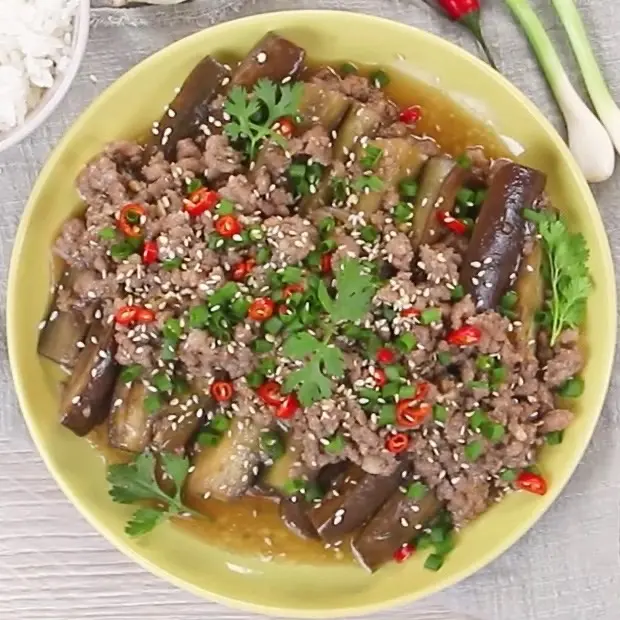 Hình ảnh Cơm cà tím um thịt bằm