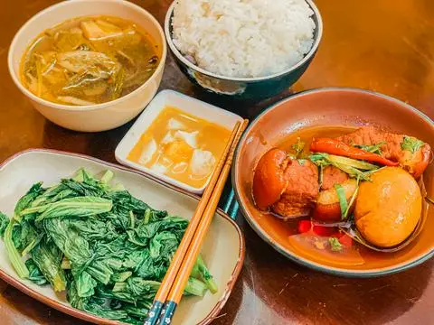 Hình ảnh Cơm Thịt Kho Trứng
