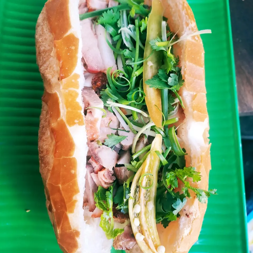 Hình ảnh Bánh Mì Heo Quay