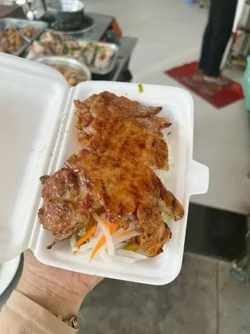 Hình ảnh Cơm sườn nướng