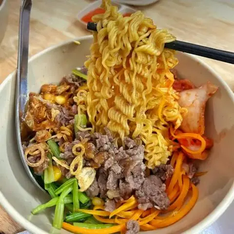 Hình ảnh MÌ TRỘN BÒ MỸ