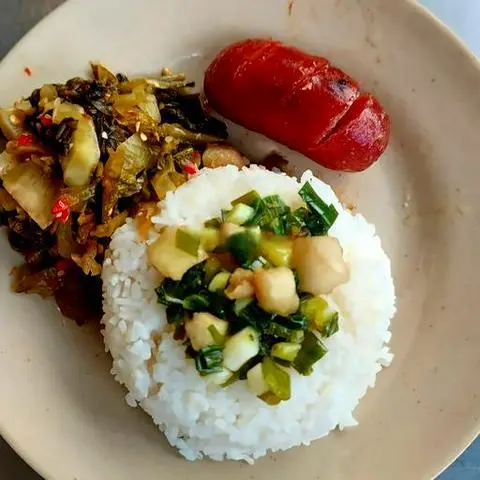 Hình ảnh Cơm Tấm Lạp Xưởng Tươi
