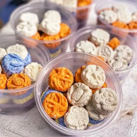 Hình ảnh Bánh phục linh cốt dừa sầu riêng (Hộp 30 cái) 