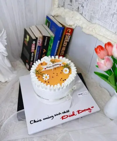 Hình ảnh Bánh kem sang trọng nam nữ/ đơn giản