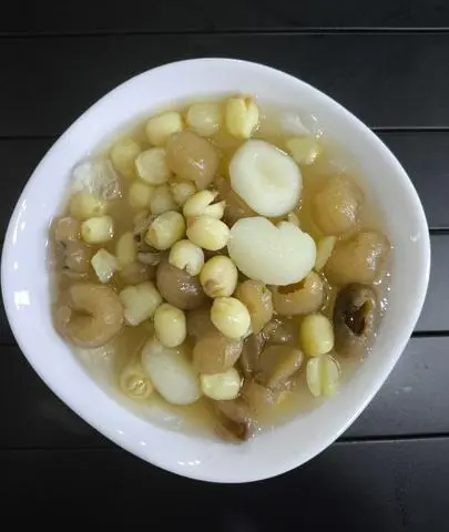 Hình ảnh Nhãn nhục củ năng hạt sen
